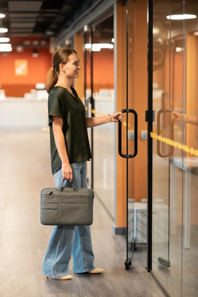 Automated-Commercial-Doors-Vertical-01