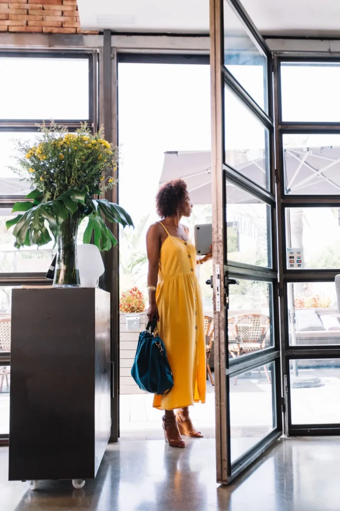 Automated-Commercial-Doors-Vertical-02