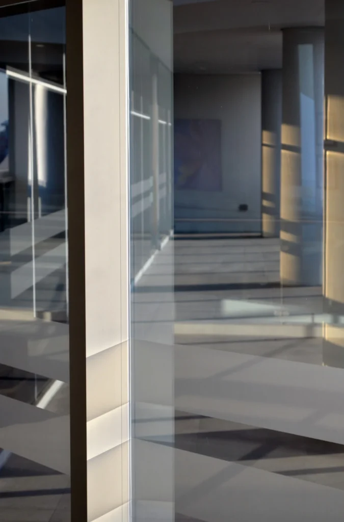 GlassPartitions-Vertical-01
