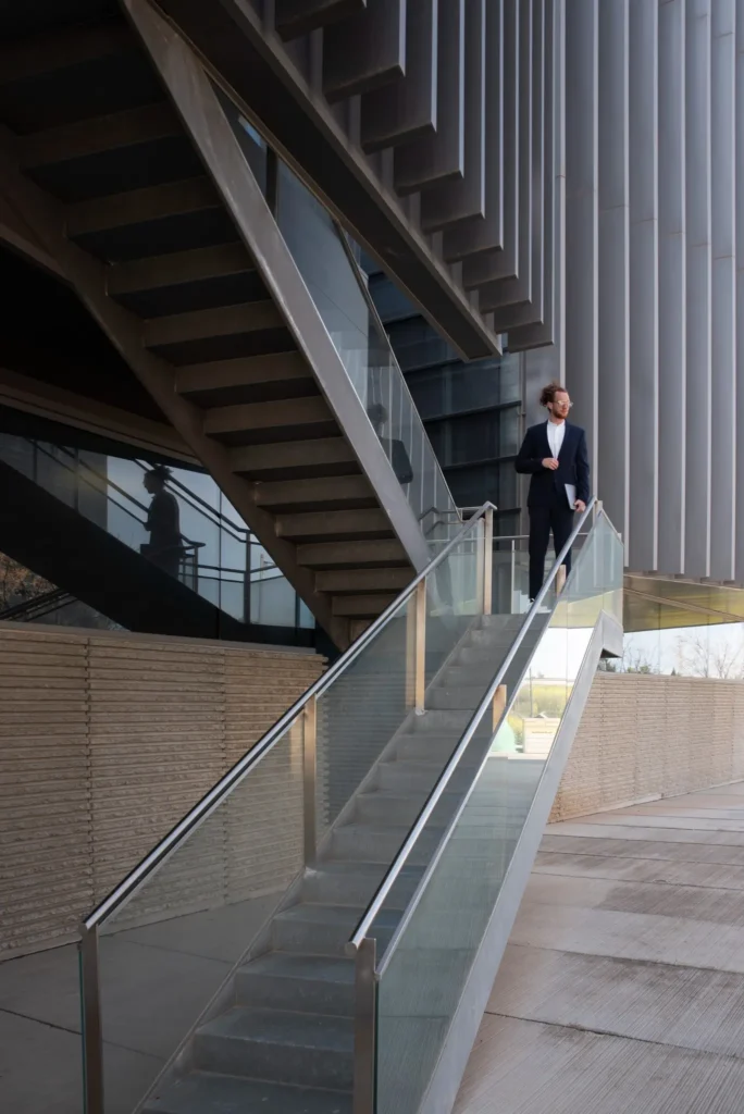 GlassRailings-Vertical-04